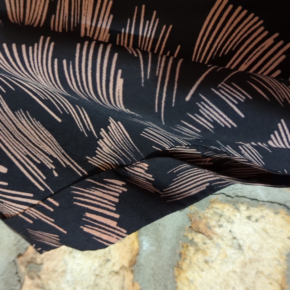 Cabi printed blouse - Picture 10 of 10